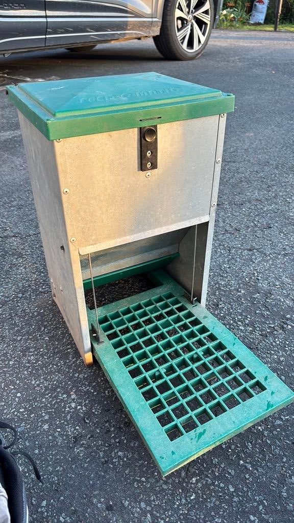 Mangeoire poules, Animaux & Accessoires, Enlèvement, Utilisé