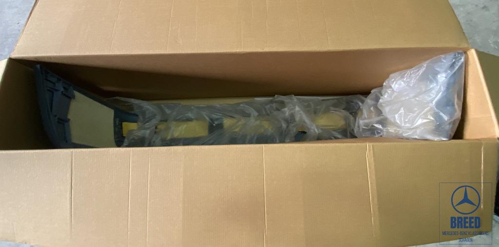 NOS achterbumper voor Mercedes-Benz W124 T-model S124 Mopf 0, Ophalen, -, Nieuw, Achter