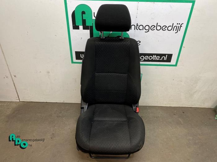 Stoel rechts van een Lexus IS 200 (IS 200 99-), Auto-onderdelen, Interieur en Bekleding, Lexus, Gebruikt, 3 maanden garantie, Ophalen of Verzenden