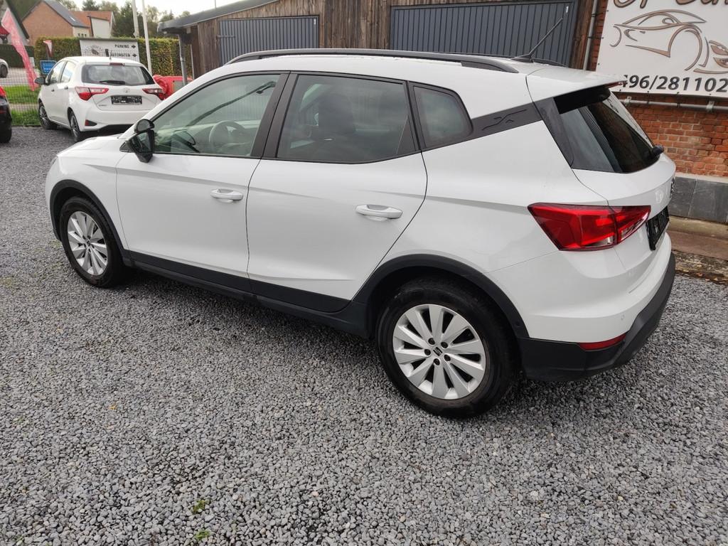 SEAT Arona Arona TSI 95pk *NAVI*APP*NIEUWE STAAT*, Autos, Seat, Achat, Entreprise, Boîte manuelle, Noir
