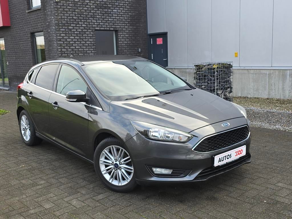 Ford focus benzine 124.000km/airco/2017/garantie en keuring, Focus, Parkeersensor, Bedrijf, Handgeschakeld