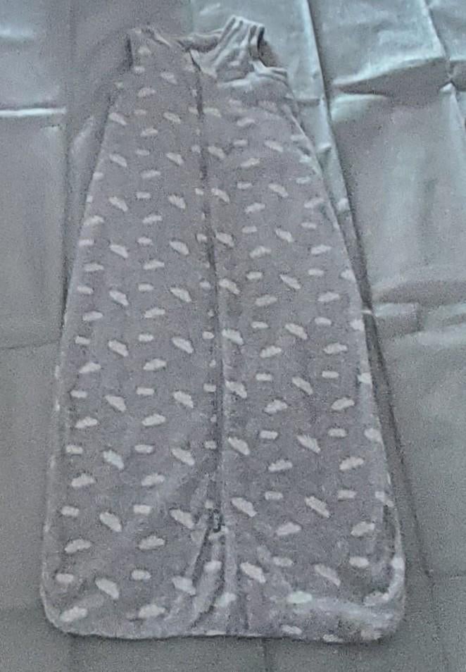 Slaapzak met witte wolkjes (zonder mouwen - 110 cm), Kinderen en Baby's, Ophalen, Zo goed als nieuw, 100 cm of meer, Slaapzak