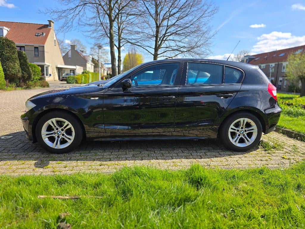 BMW 116i, Auto's, 1596 cc, Zwart, 4 cilinders, Zwart