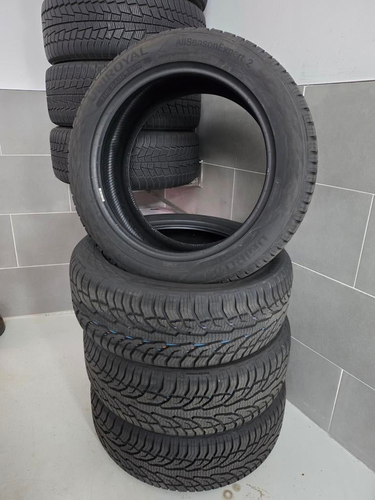 4 nouveaux pneus Uniroyal AllSeasonExpert 2 235/55 R19 105W, Neuf, 4 Saisons, Pneu(s), 235 mm
