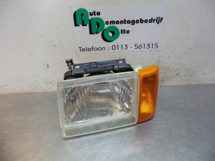 Koplamp links van een Opel Corsa (Corsa A 83-), Auto-onderdelen, -, -, Nieuw, Ophalen of Verzenden