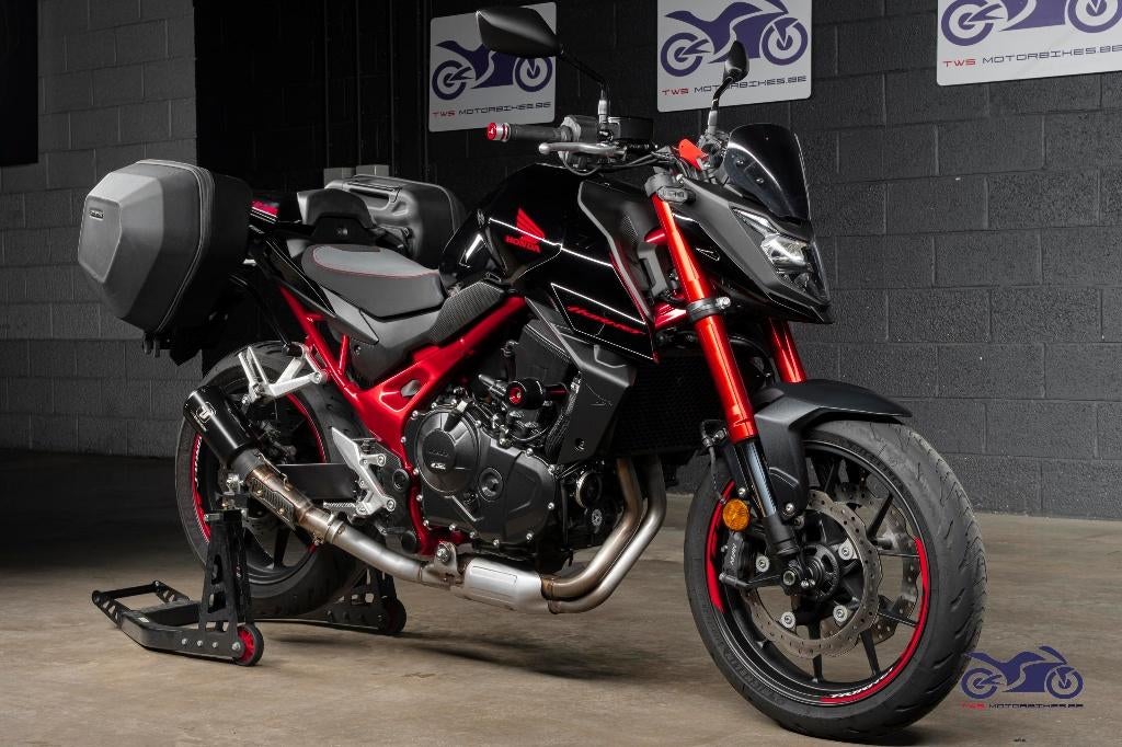 Honda Hornet 750 - 10.670 km, Motos, Motos | Honda, Permis Moto A, Plus de 35 kW, 2 cylindres, 755 cm³