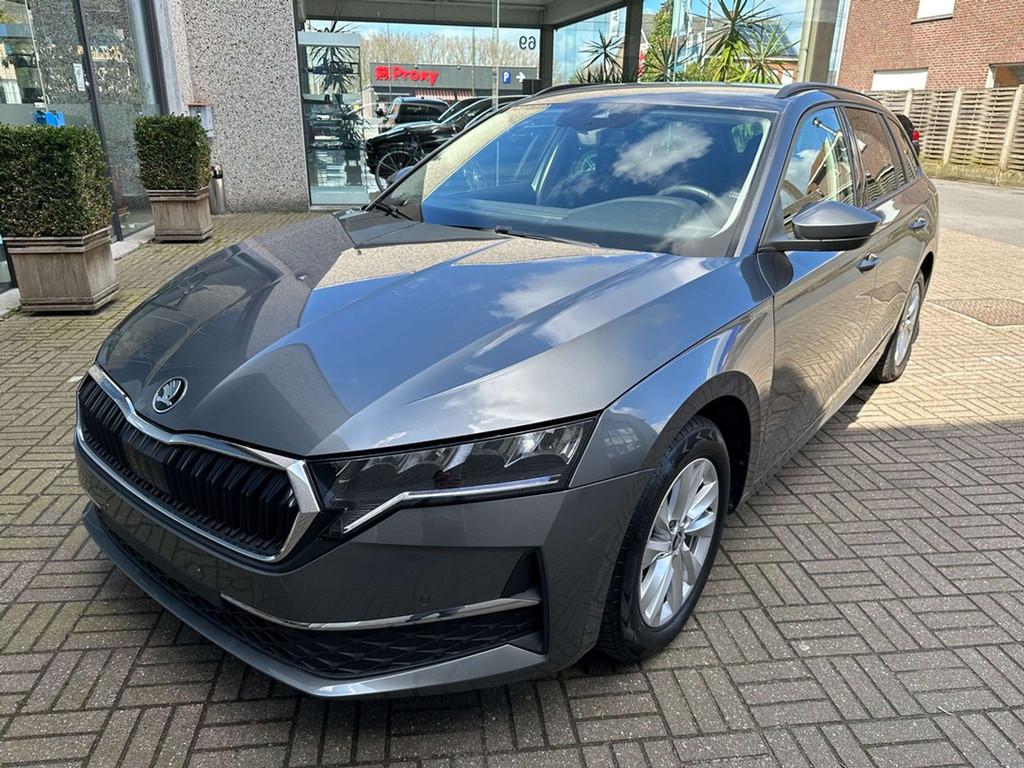 Skoda Octavia Combi 1.5 TSI eTec Family DSG | Camera | Keyle, Autos, Skoda, Argent ou Gris, Achat, Anti démarrage, 110 kW