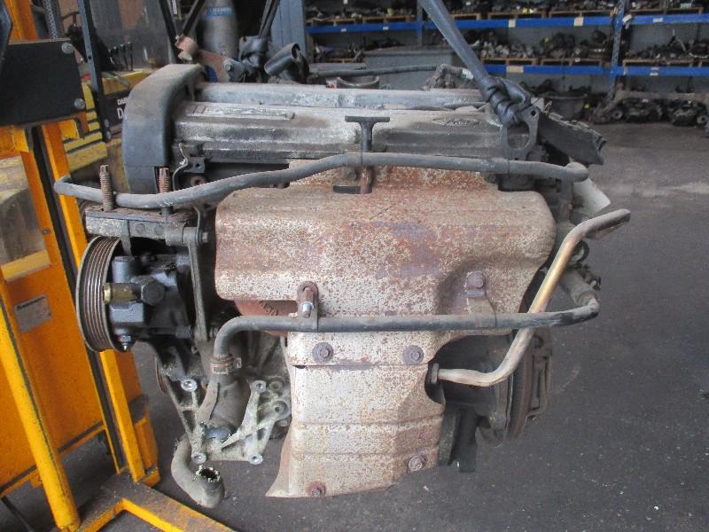 MOTOR Ford Mondeo I (01-1993/09-1996) (motorcode--RKA), Auto-onderdelen, Gebruikt, Ford