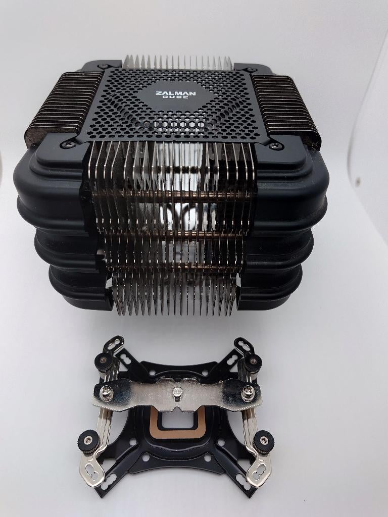 Zalman Cube FX100 koelbox zonder ventilator, Computers en Software, Computerkoelers, Verzenden, Refurbished, Luchtkoeling