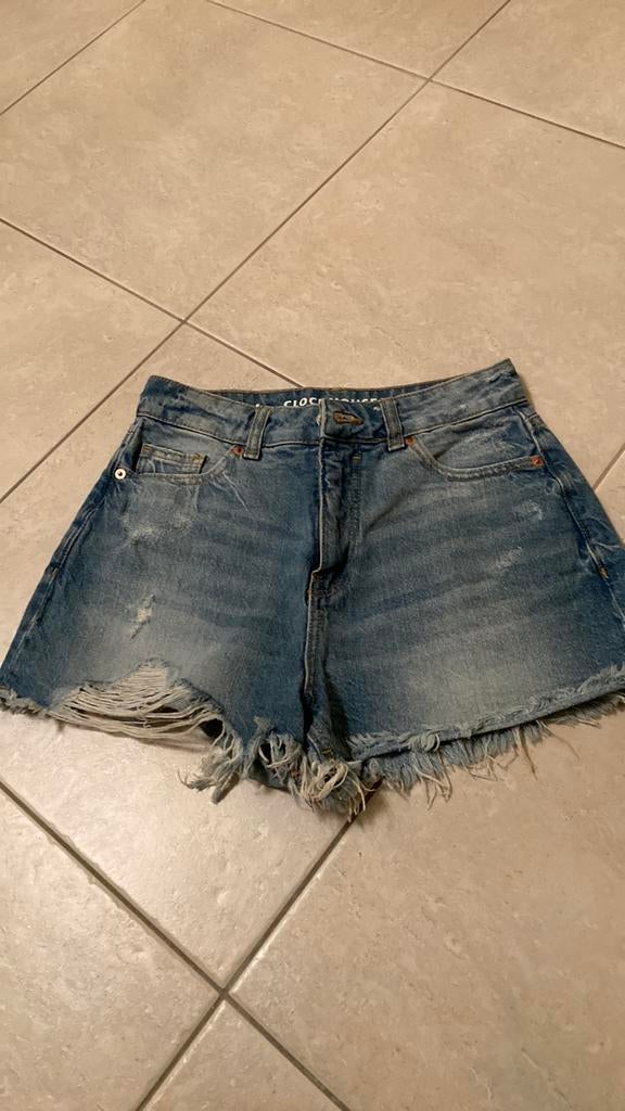 Short jeans High rise mom T34, Vêtements | Femmes, Porté