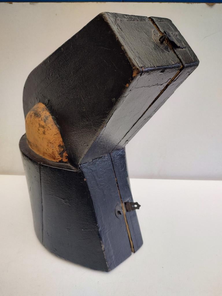 Helmdoos voor Franse helm second Empire, Verzamelen, Verzenden