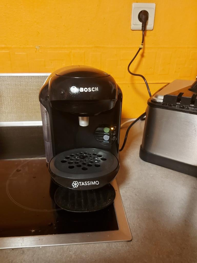 Bosch tassimo, Electroménager, Cafetières, Machine à espresso, Réservoir d'eau amovible, Enlèvement ou Envoi, Dosettes et capsules de café