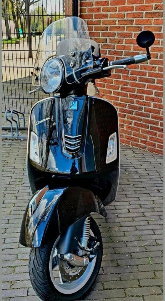 Vespa gts ie 250 ABS, Fietsen en Brommers, Ophalen