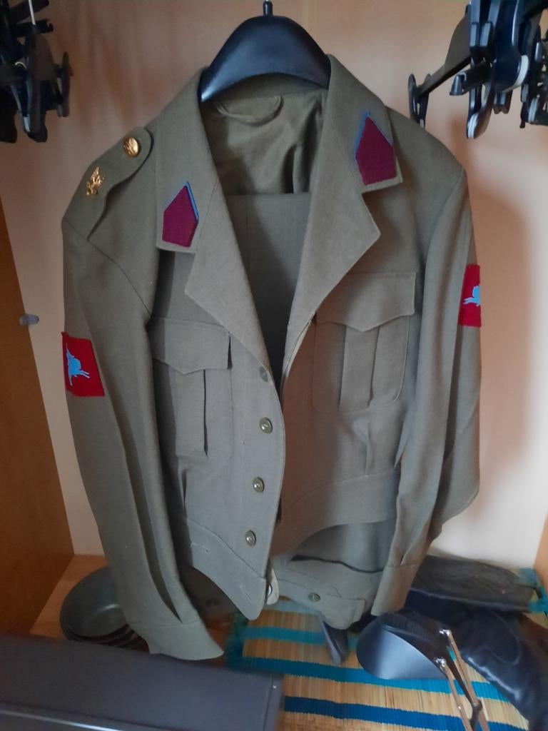 Costume militaire kaki 1979, Enlèvement