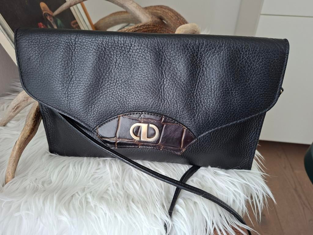 Lederen handtas clutch zwart met riem, Ophalen of Verzenden, Zo goed als nieuw, Zwart, Handtas