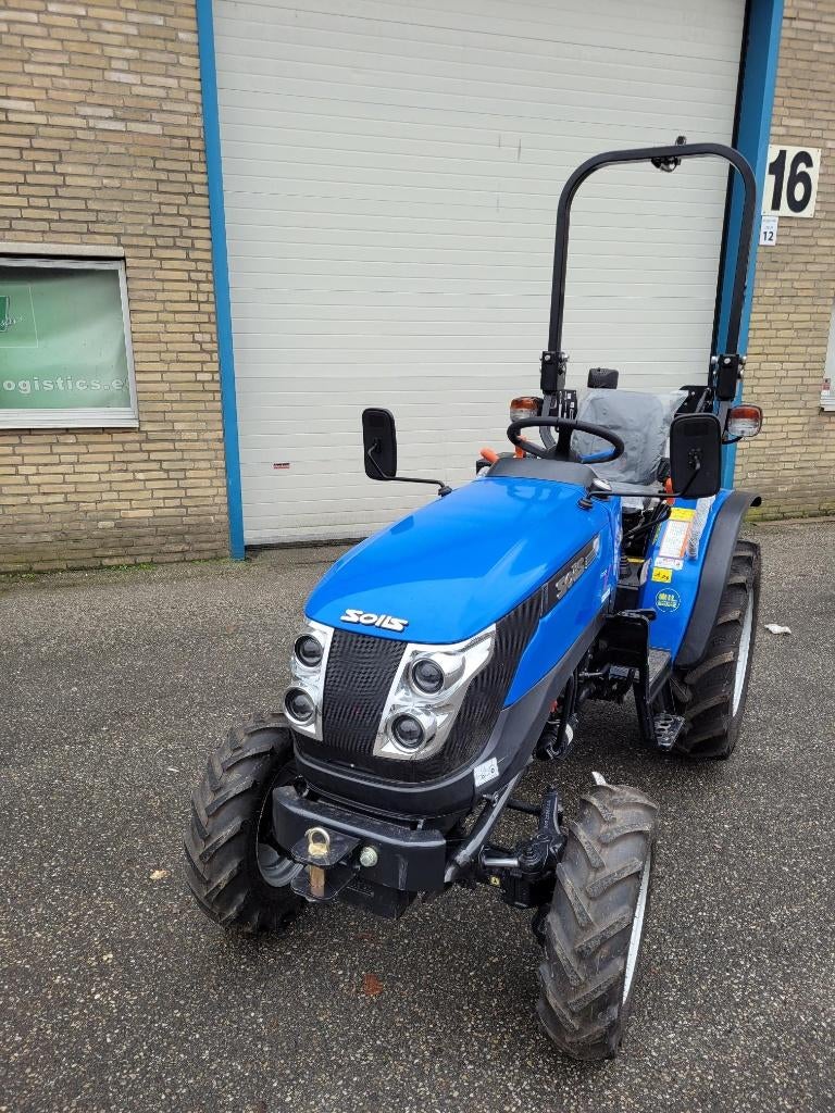 Solis 26 + tracteur, Hobby en Vrije tijd, Knutselen, Nieuw, Ophalen