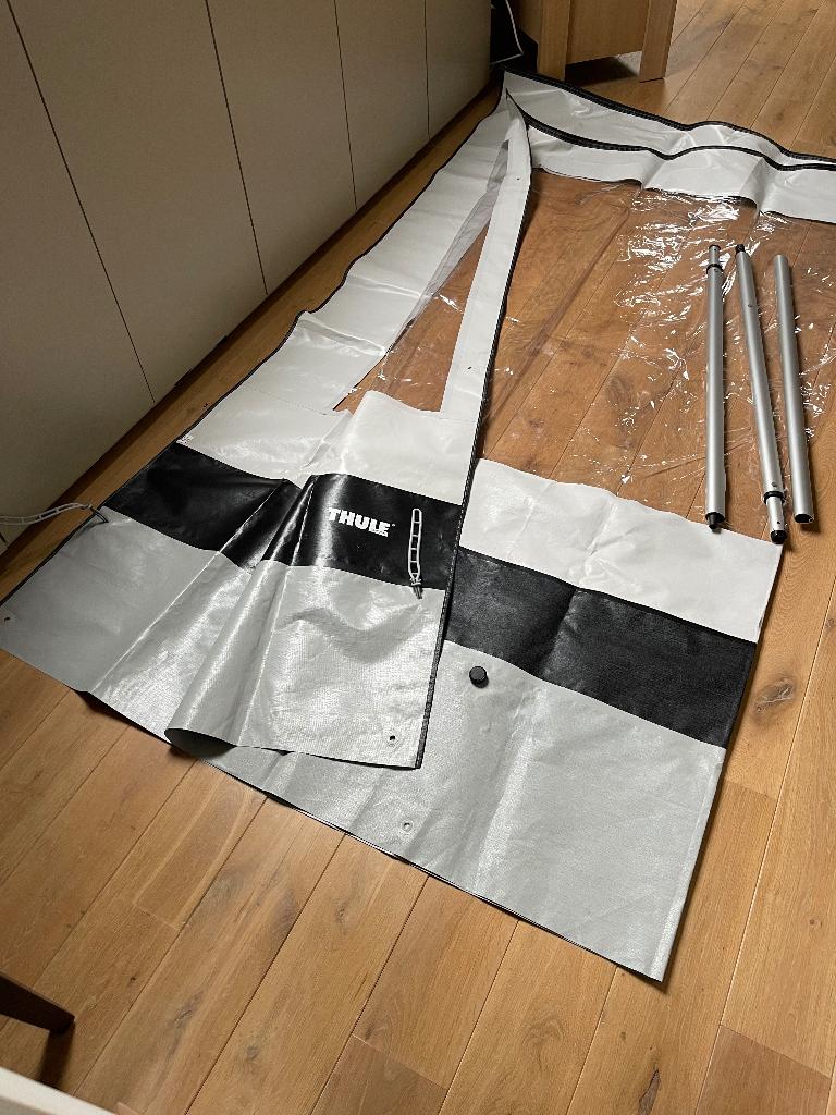 Thule Rain blocker Side G2 zijwand 300L, Caravans en Kamperen, Ophalen, Zo goed als nieuw