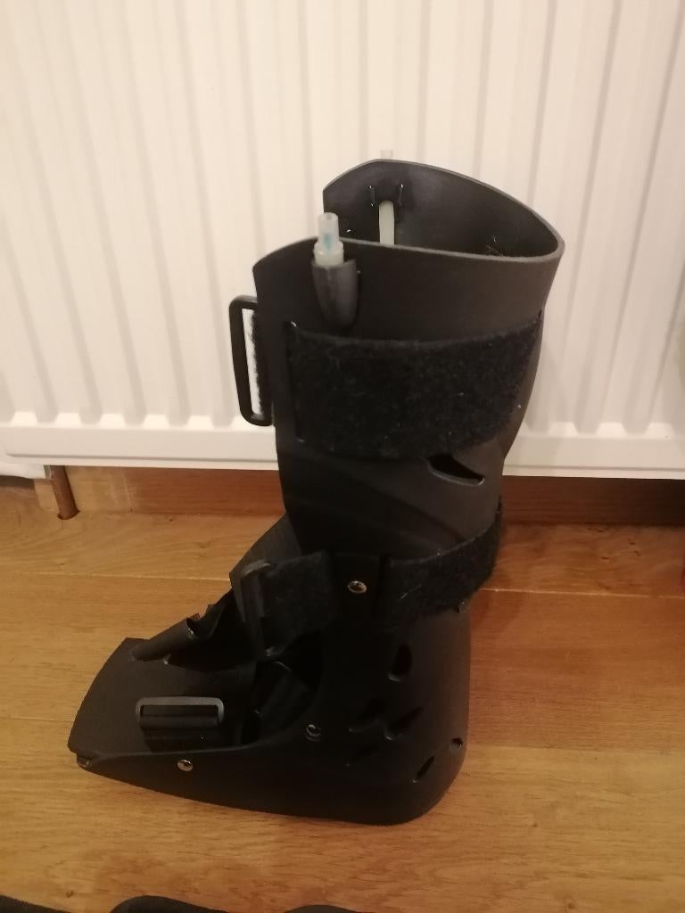 Kniebrace gratis, Diversen, Braces, Ophalen, Gebruikt