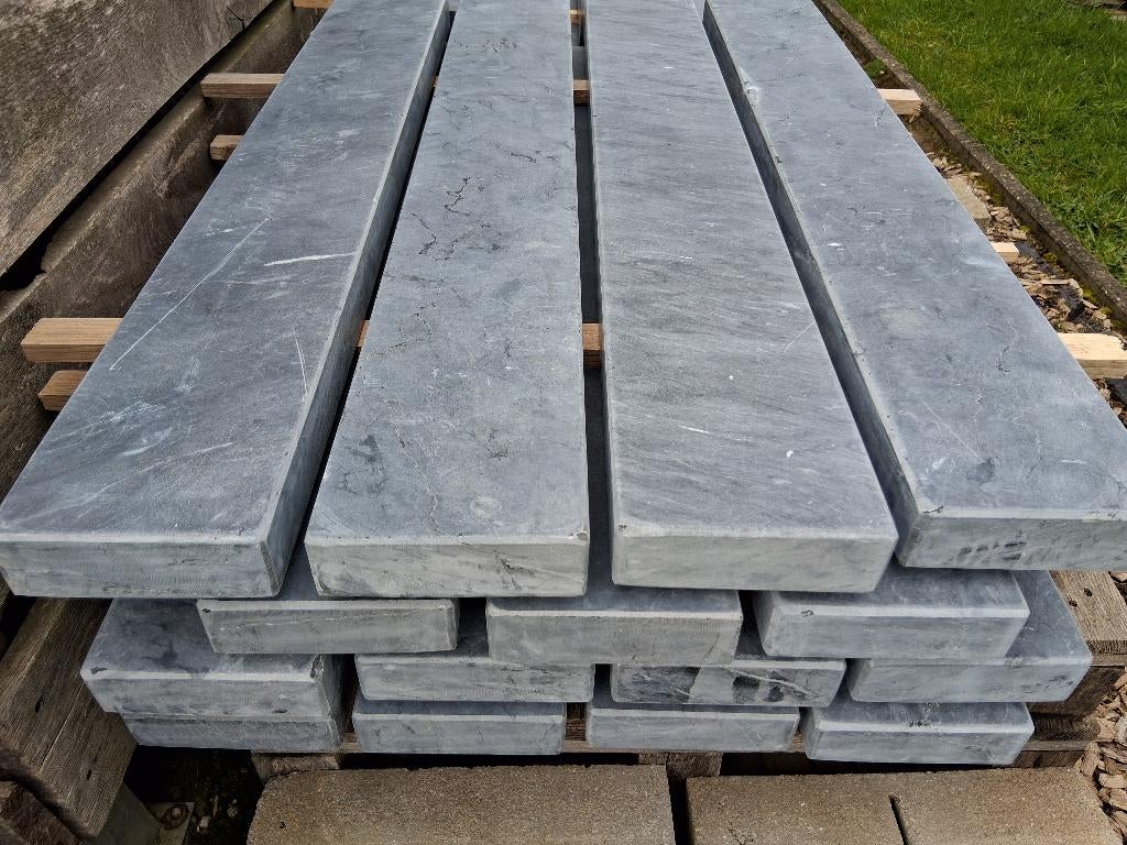 Bordures en pierre bleue, Enlèvement, Neuf