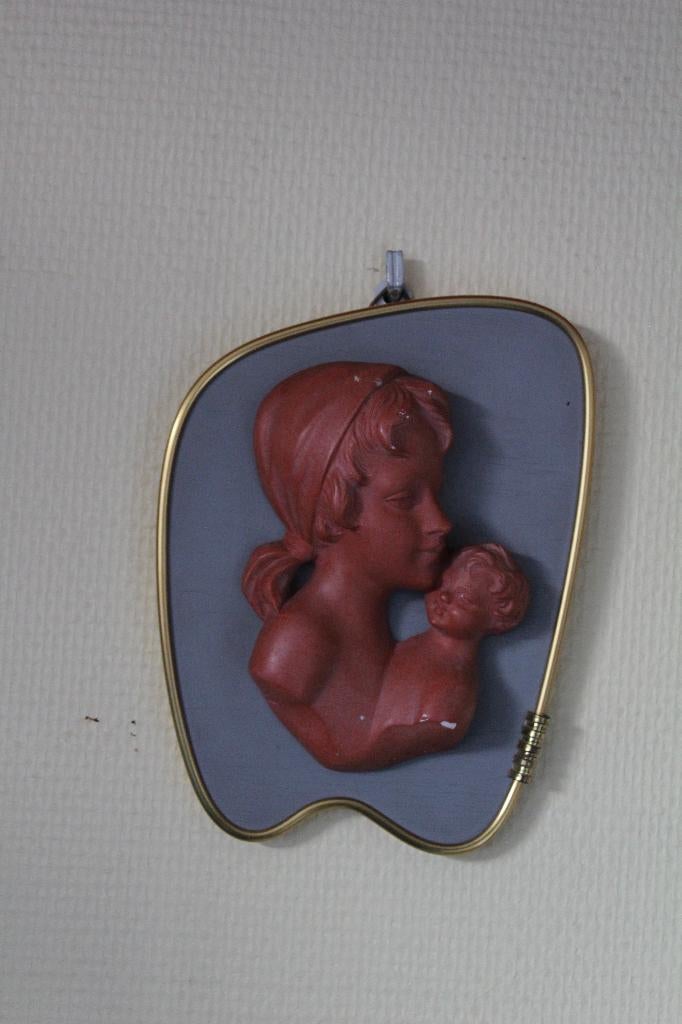 Carli, support mural en terre cuite., Antiquités & Art, Enlèvement ou Envoi