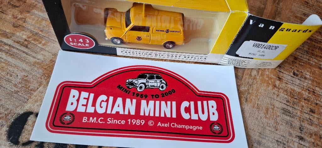 MINI Van Mk1 PATROL SERVICE Yellow 1/43 VANGUARDS Neuf + Box, Hobby en Vrije tijd, Modelauto's | 1:43, Nieuw, Auto, Vanguards