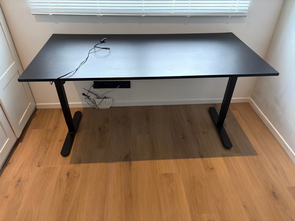 Bureau op hoogte te verstellen, Enlèvement, Comme neuf, Jysk