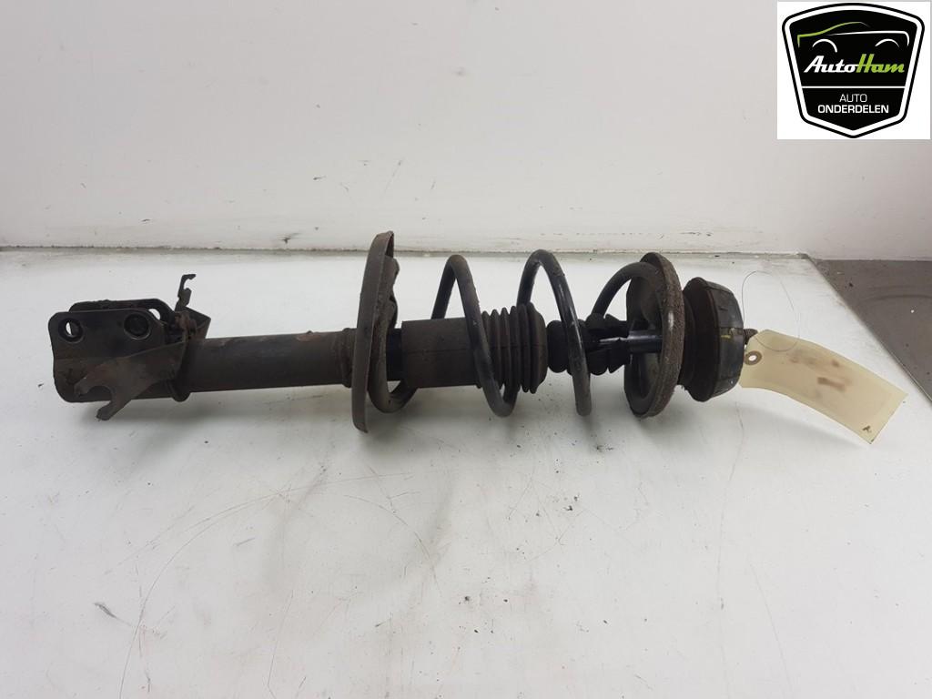 AMORTISSEUR OU ABSORBEUR DE CHOC AVANT DROIT (|543020322R|86, Utilisé, Dacia