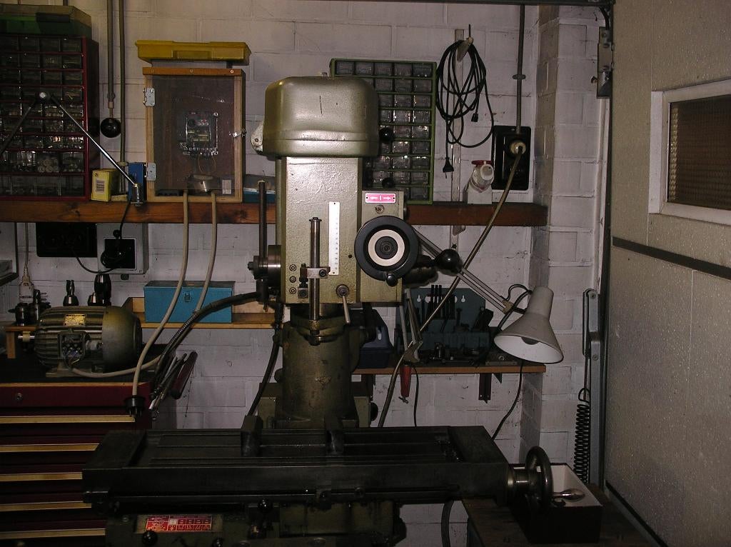 Boorfreesmachine, Doe-het-zelf en Bouw, Ophalen