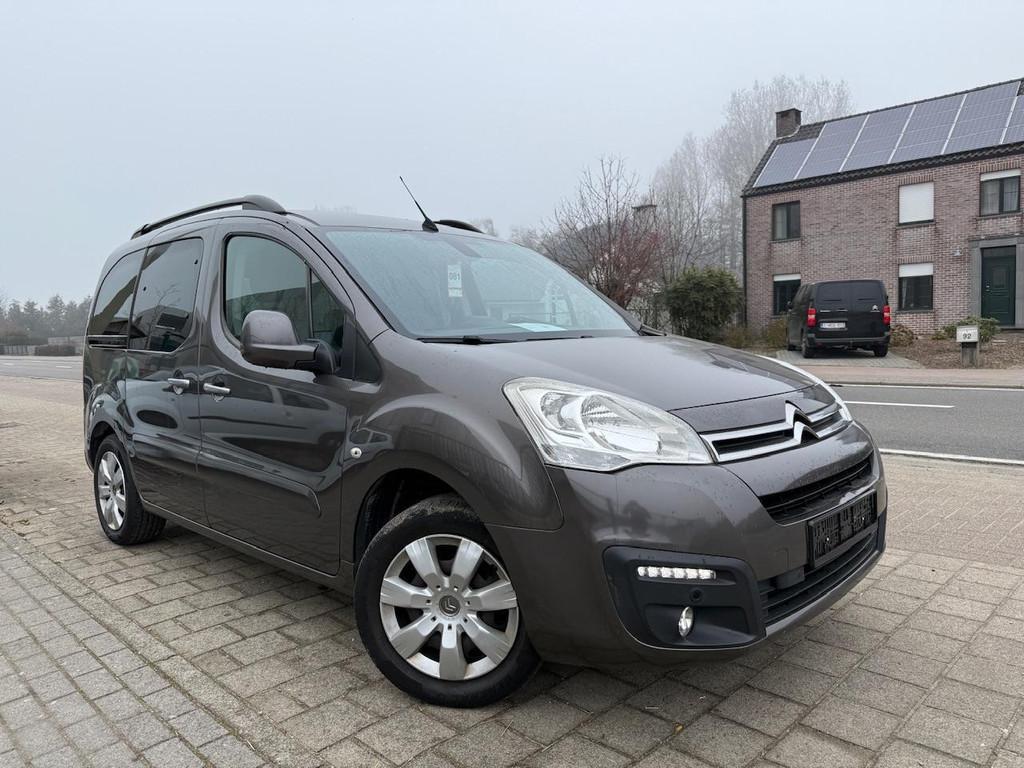 Citroën Berlingo 1.2 Benzine | Navigatie | Camera | 5 zitpl, Autos, Citroën, Achat, 1295 kg, Entreprise, 5 portes