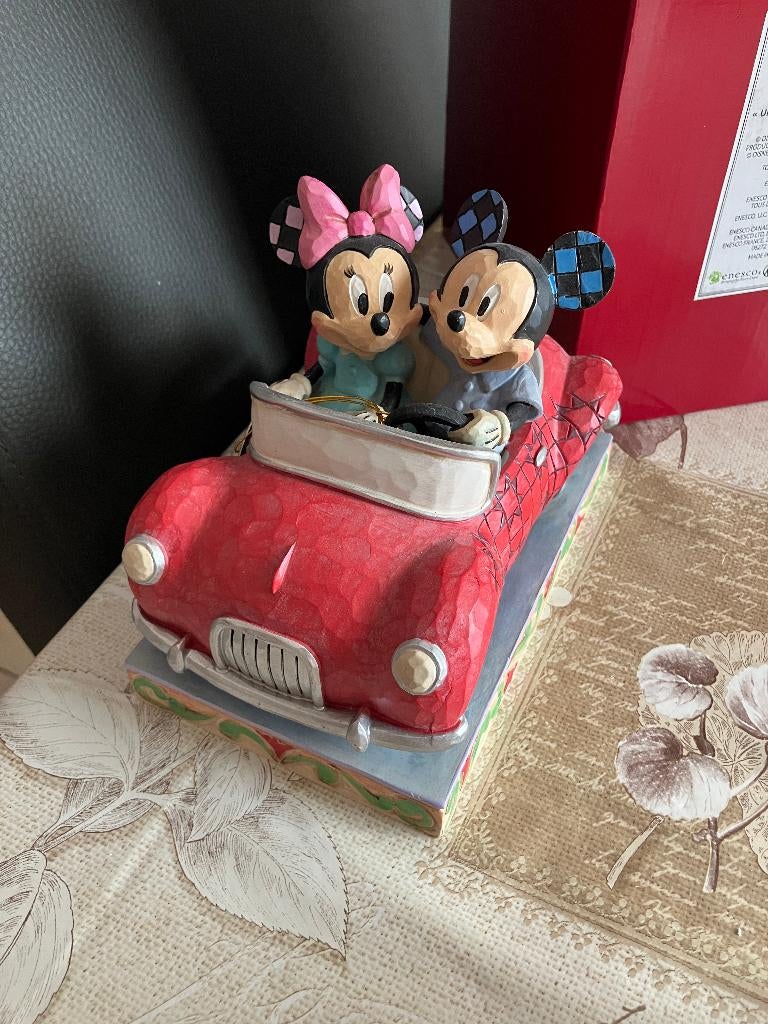 Disney Traditions Mickey & Minnie Mouse ' A Lovely Drive ', Ophalen of Verzenden, Mickey Mouse, Nieuw, Beeldje of Figuurtje