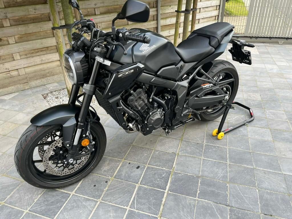 honda cb650r **black edition **amper 1090KM !!**9/2023**, Permis Moto A, Entreprise, Plus de 35 kW, Contrôle de traction