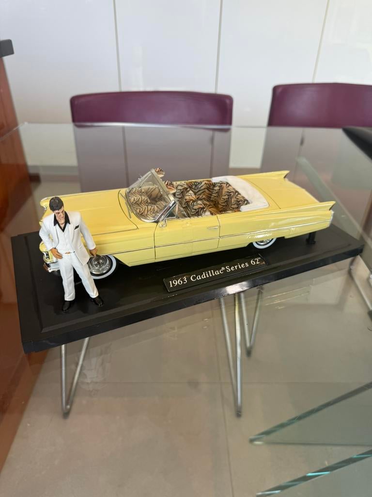 Voiture de film SCARFACE 1/18 Cadillac serie 62 1963 Nickel, Hobby & Loisirs créatifs, Voitures miniatures | 1:18, Comme neuf