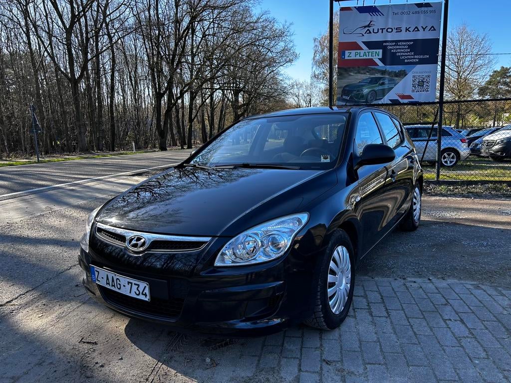 Hyundai i30 1.4 essence km148.000 bj2009 approuvée pour VRK, Autos, Hyundai, Achat, Entreprise, Noir, 5 portes