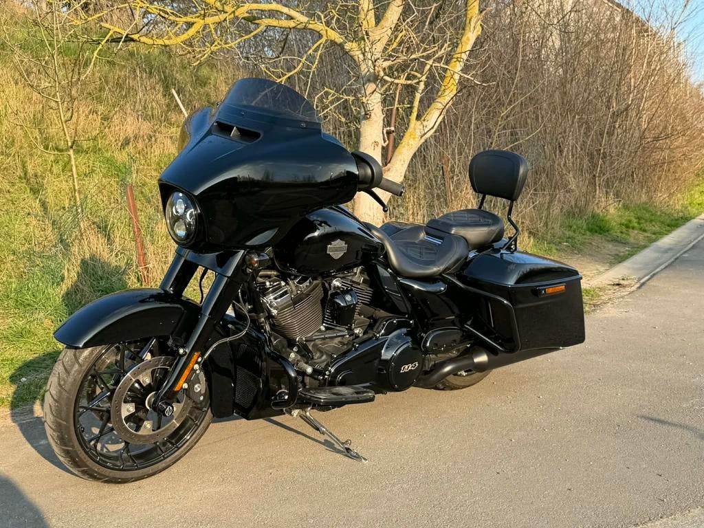 Harley davidson street glide special
