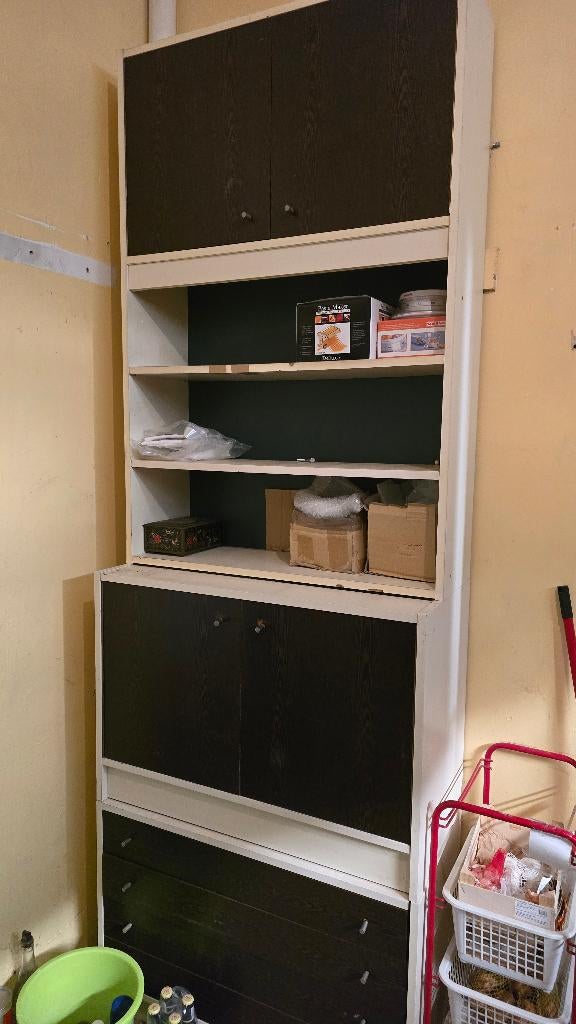 Gratis Kast , direct af te halen, Huis en Inrichting, Ophalen, Gebruikt, Met deur(en), 200 cm of meer