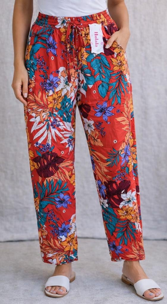 Soepelvallende broek van Holala — Tropische patronen — Maat, Kleding | Dames, Ophalen of Verzenden, Rood