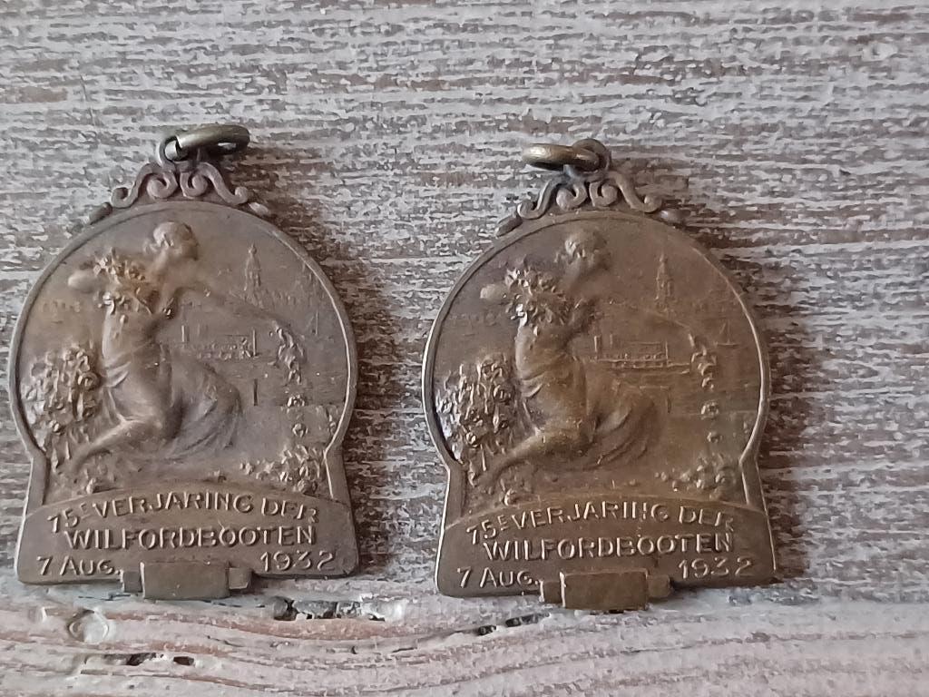 medaille 1932 temse 2x nautic wilfordboten, Ophalen of Verzenden, Brons