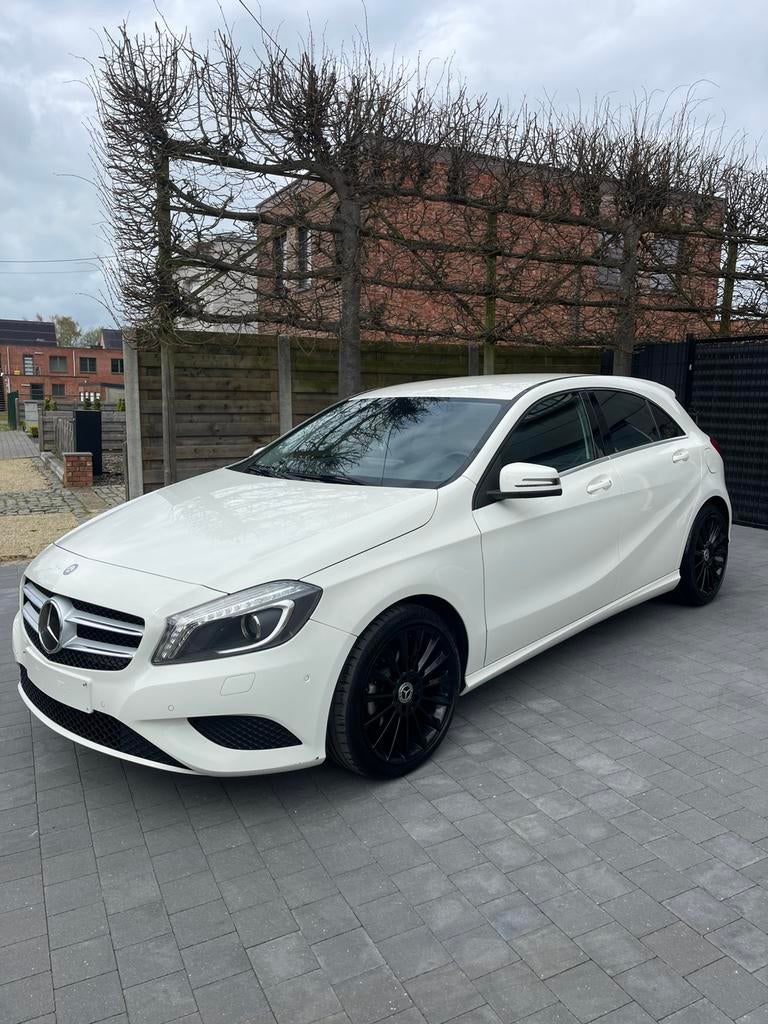 Mercedes A180 cdi automatique, Autos, Achat, Entreprise, Noir, 5 portes