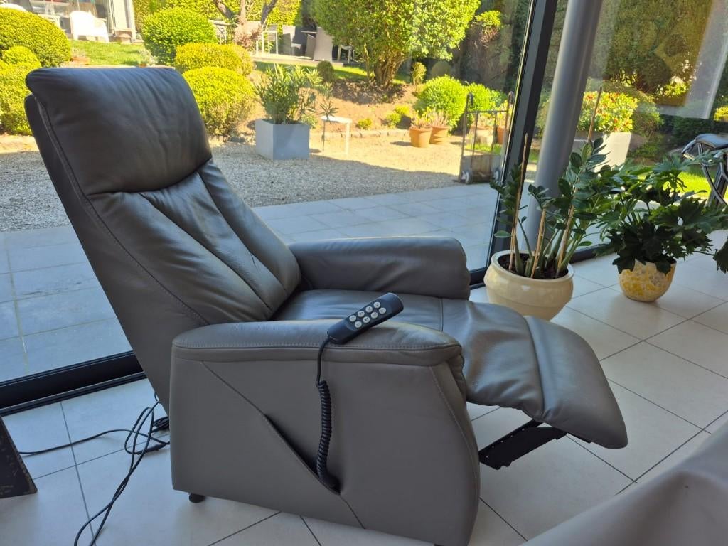 Electrische relaxzetel, Huis en Inrichting, Ophalen, Modern / klasiek, 100 tot 125 cm, Zo goed als nieuw