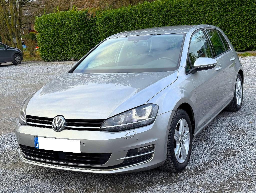 Volkswagen Golf 1.6 TDi Highline 1er Prop Cuir Gps Phare LED, Autos, Cuir, Essai à domicile, Boîte manuelle, Entretenue par le concessionnaire