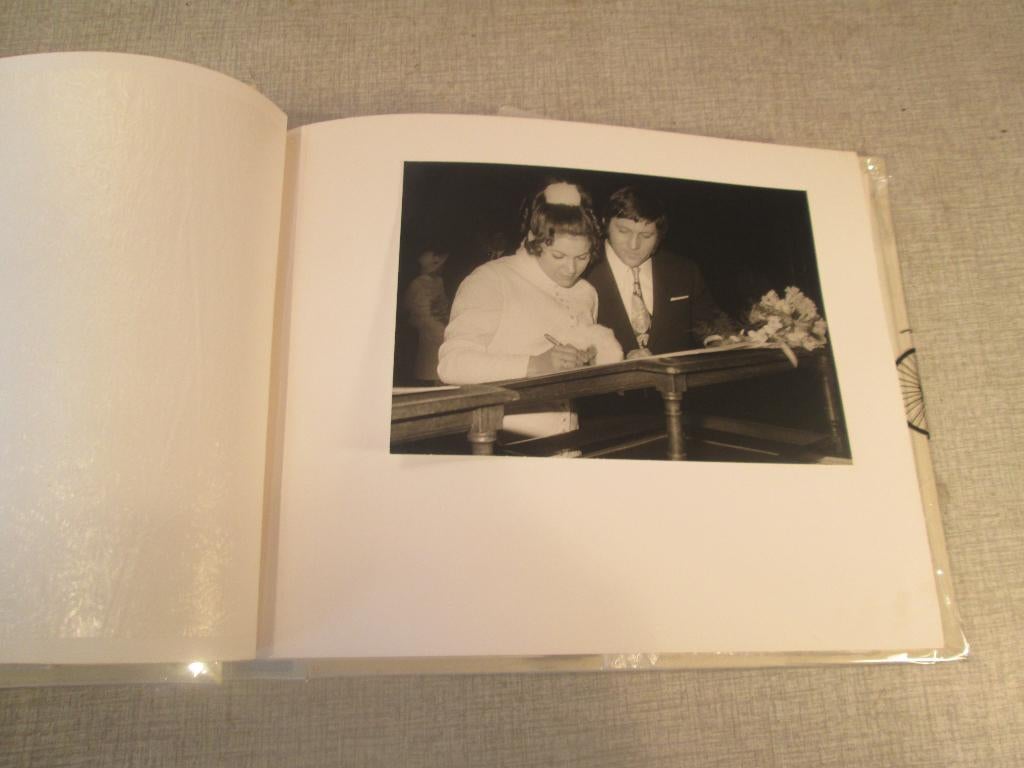 40 Oude Zwart-wit Fotos in album - Huwelijk 1972, 1960 tot 1980, Foto, Klederdracht, Ophalen of Verzenden