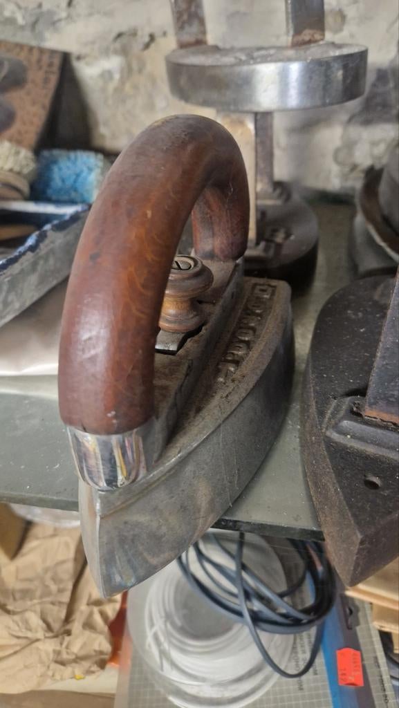 Fers à repasser en acier ou en acier chromé, Bricolage & Construction, Enlèvement