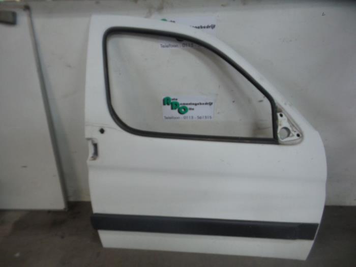 Portière 2portes droite d'un Peugeot Partner (Partner 02-), -, Utilisé, Porte, -