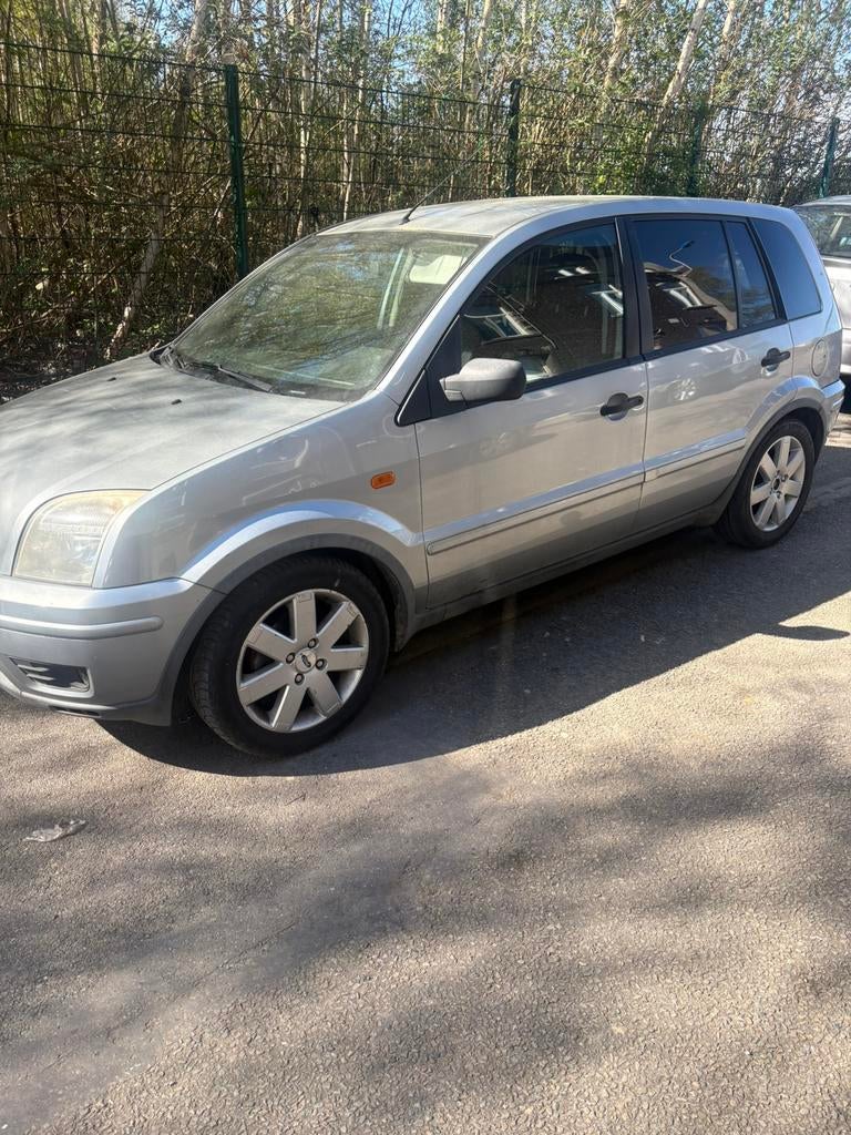 Ford fusion 1.4tdci diesel automatique 2004 avec 228.000km, Auto's, Ford, Automaat, Stof, Zwart, Fusion