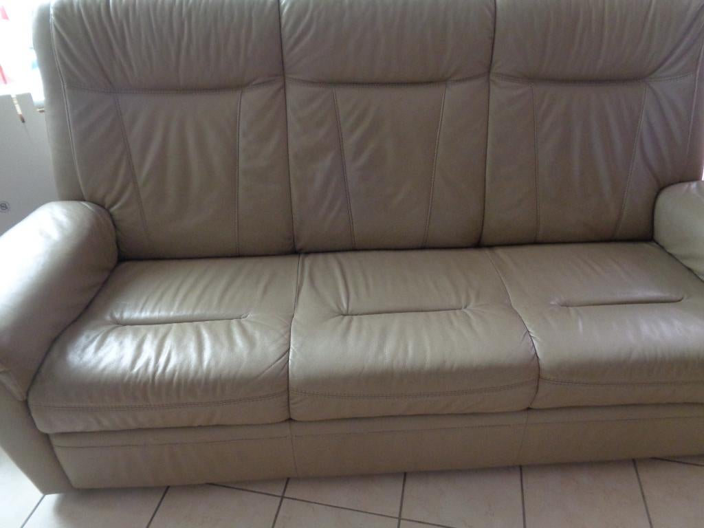 Canapé beige 3 places., Trois personnes, Banc droit, Synthétique, Enlèvement