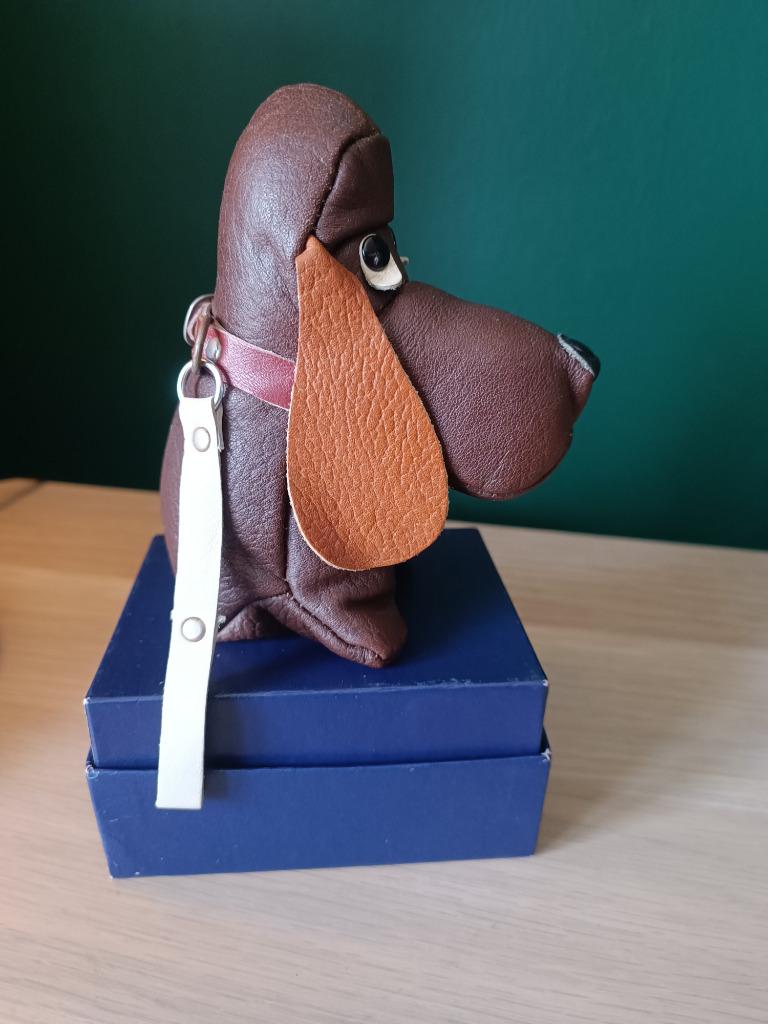 SALLINGBOE lederen Basset hond jaren '70, made in Denmark, Verzenden