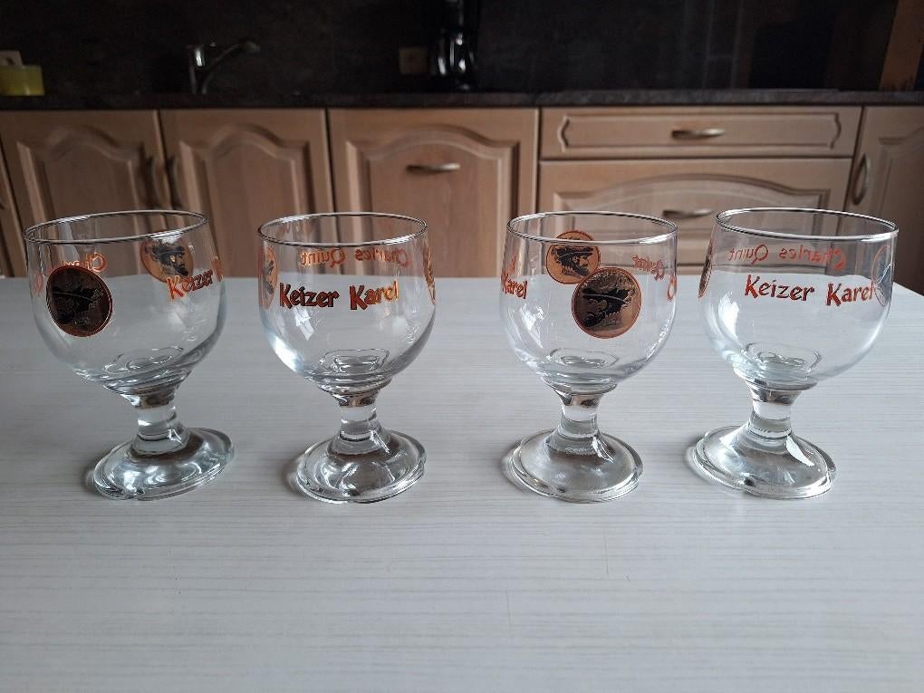 4 Keizer Karel bierglazen, Ophalen of Verzenden, Zo goed als nieuw, Bierglas