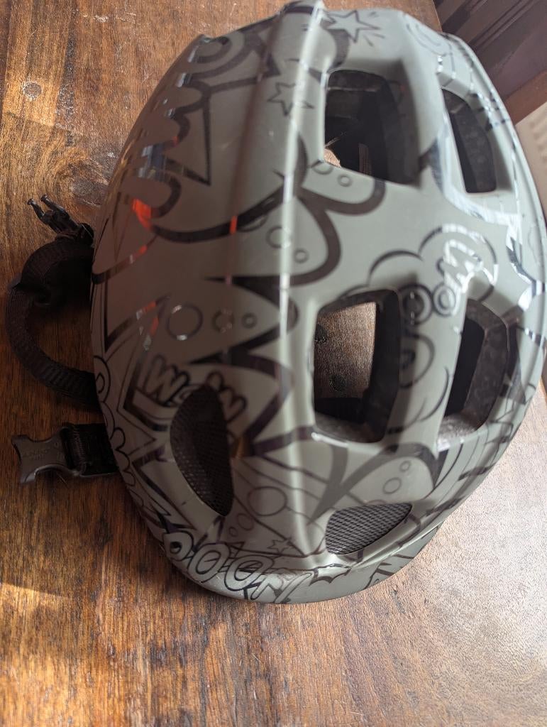 Fietshelm, Fietsen en Brommers, Fietsaccessoires | Fietshelmen, Ophalen, Gebruikt, Overige maten, Jongen