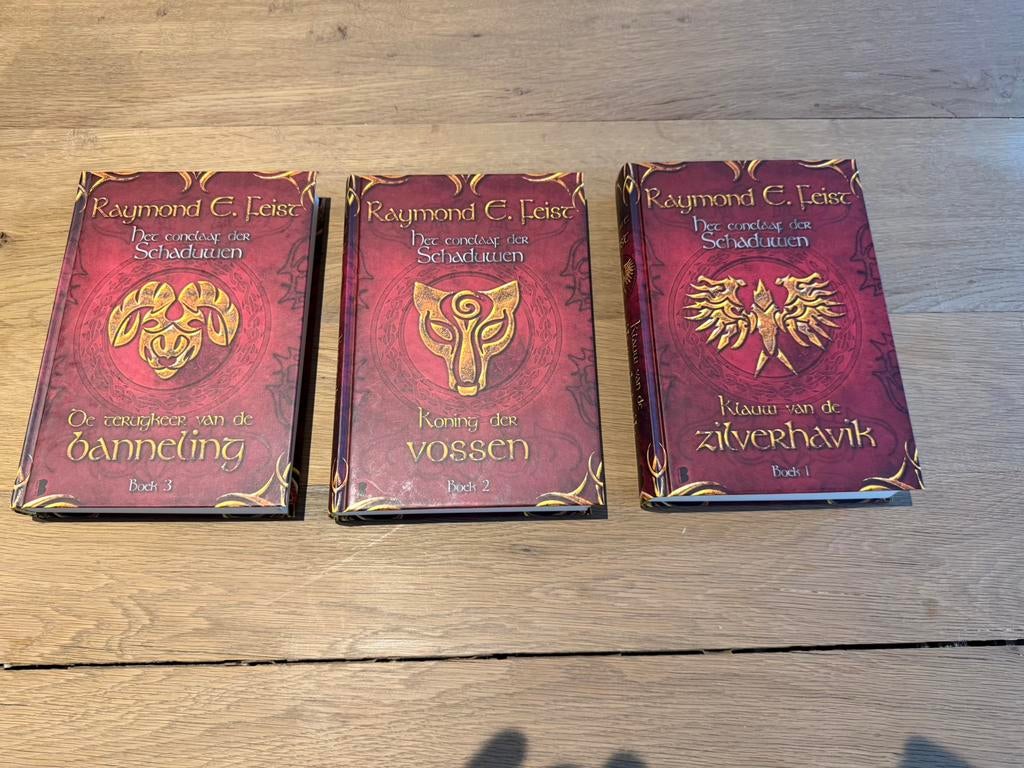 Conclaaf der schaduwen - raymond e feist, Boeken, Ophalen of Verzenden, Zo goed als nieuw