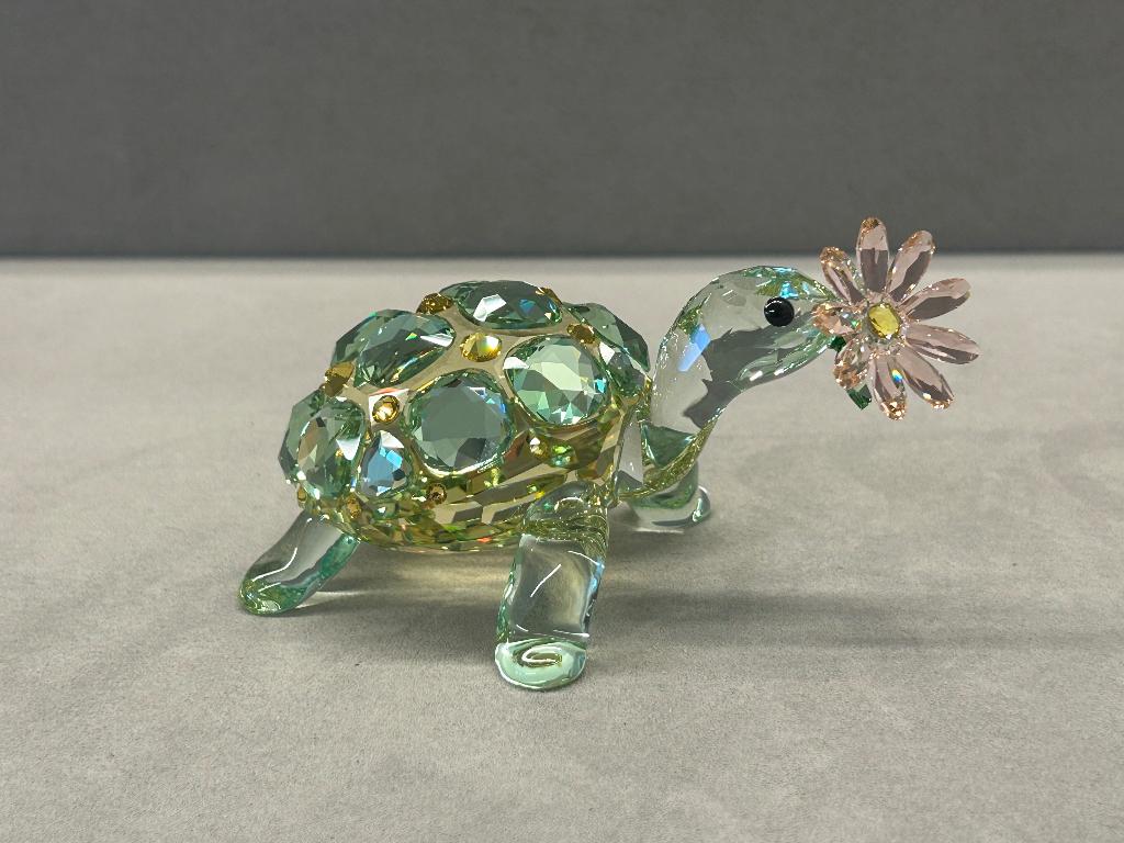 Swarovski Idyllia Schildpad en Madeliefje, Verzamelen, Ophalen of Verzenden, Nieuw, Figuurtje